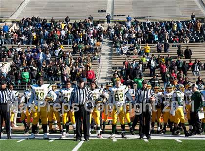 Thumbnail 3 in Ayden-Grifton vs. Swain County  (NCHSAA 1A Final) photogallery.