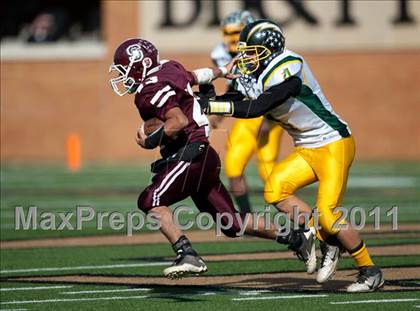 Thumbnail 3 in Ayden-Grifton vs. Swain County  (NCHSAA 1A Final) photogallery.