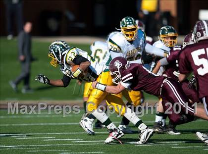 Thumbnail 1 in Ayden-Grifton vs. Swain County  (NCHSAA 1A Final) photogallery.