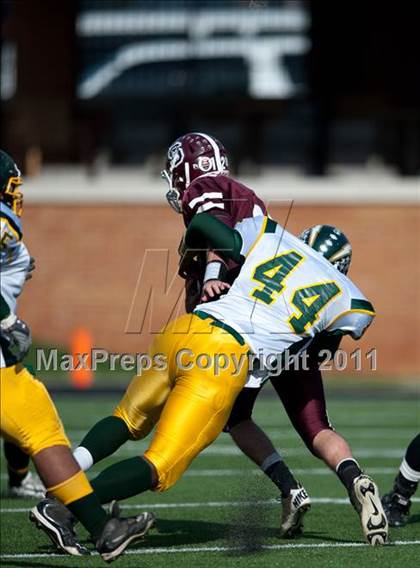Thumbnail 1 in Ayden-Grifton vs. Swain County  (NCHSAA 1A Final) photogallery.