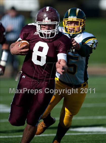 Thumbnail 2 in Ayden-Grifton vs. Swain County  (NCHSAA 1A Final) photogallery.