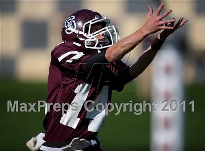 Thumbnail 3 in Ayden-Grifton vs. Swain County  (NCHSAA 1A Final) photogallery.