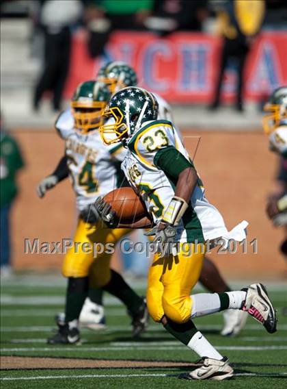 Thumbnail 2 in Ayden-Grifton vs. Swain County  (NCHSAA 1A Final) photogallery.