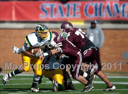 Thumbnail 2 in Ayden-Grifton vs. Swain County  (NCHSAA 1A Final) photogallery.