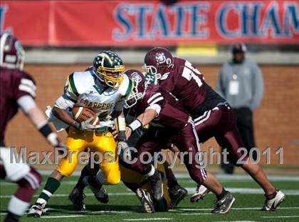 Thumbnail 3 in Ayden-Grifton vs. Swain County  (NCHSAA 1A Final) photogallery.