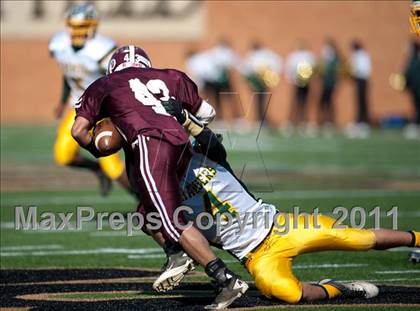 Thumbnail 2 in Ayden-Grifton vs. Swain County  (NCHSAA 1A Final) photogallery.