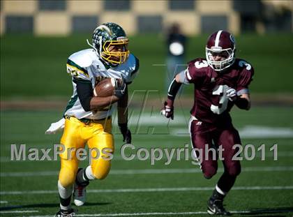 Thumbnail 3 in Ayden-Grifton vs. Swain County  (NCHSAA 1A Final) photogallery.