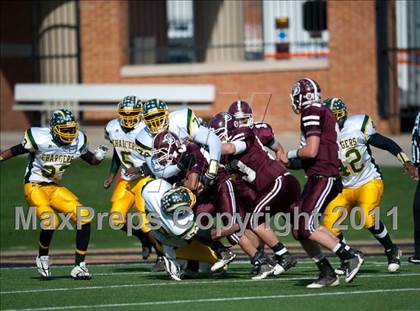 Thumbnail 3 in Ayden-Grifton vs. Swain County  (NCHSAA 1A Final) photogallery.