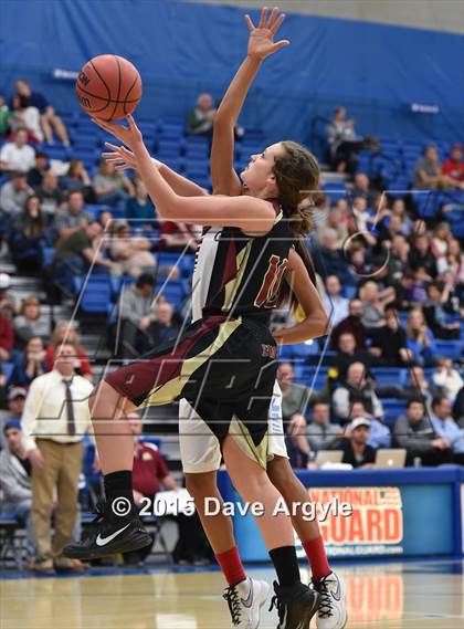 Thumbnail 3 in Granger vs. Viewmont (UHSAA 5A First Round) photogallery.