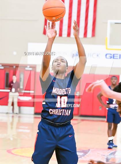 Thumbnail 3 in Modesto Christian vs. Perry (Hoophall West Tournament) photogallery.