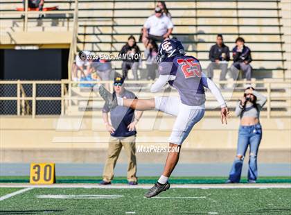 Thumbnail 3 in Fairfax v Chatsworth (CIF LACS Division II Final) photogallery.