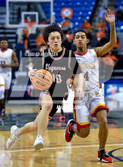 Thumbnail 2 in Somerset Academy Losee vs. Fernley (NIAA 3A State Semifinals) photogallery.