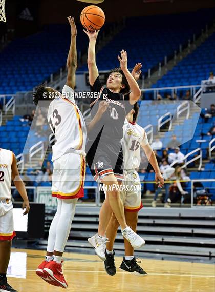 Thumbnail 2 in Somerset Academy Losee vs. Fernley (NIAA 3A State Semifinals) photogallery.