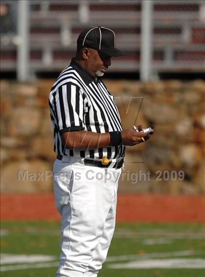 Thumbnail 1 in Lourdes @ Pleasantville (Section 1 Class B Quarterfinal) photogallery.