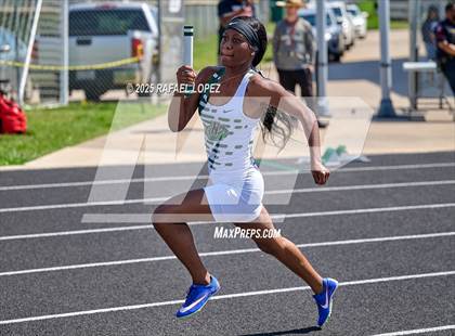 Thumbnail 1 in UIL 6A Track & Field Area 21&22 (4x200M Relay) photogallery.