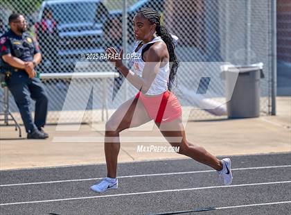 Thumbnail 1 in UIL 6A Track & Field Area 21&22 (4x200M Relay) photogallery.