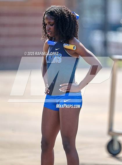 Thumbnail 3 in UIL 6A Track & Field Area 21&22 (4x200M Relay) photogallery.