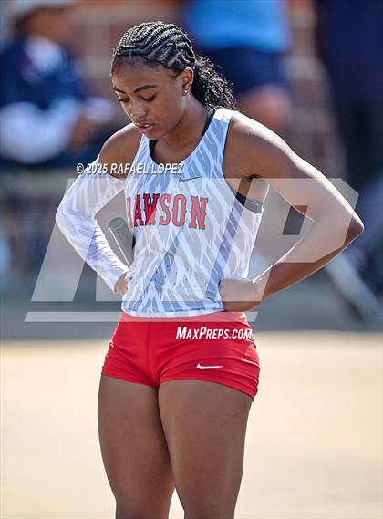 Thumbnail 2 in UIL 6A Track & Field Area 21&22 (4x200M Relay) photogallery.