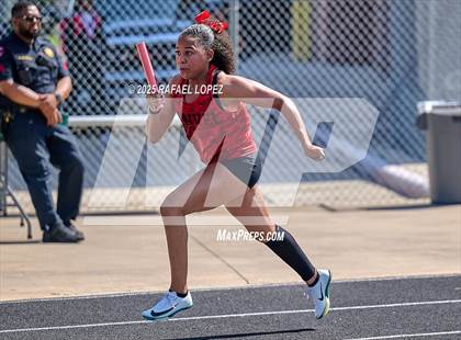 Thumbnail 3 in UIL 6A Track & Field Area 21&22 (4x200M Relay) photogallery.