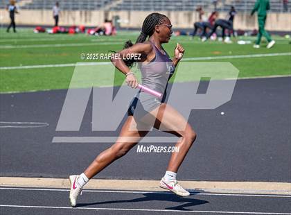 Thumbnail 2 in UIL 6A Track & Field Area 21&22 (4x200M Relay) photogallery.