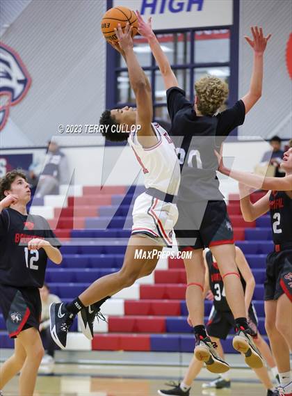 Thumbnail 2 in Bountiful @ Woods Cross (Sophomore) photogallery.