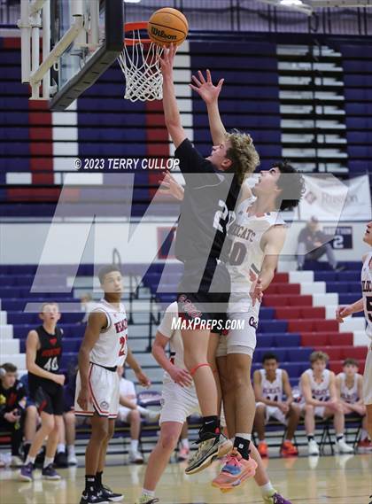 Thumbnail 1 in Bountiful @ Woods Cross (Sophomore) photogallery.