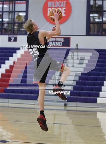 Thumbnail 3 in Bountiful @ Woods Cross (Sophomore) photogallery.