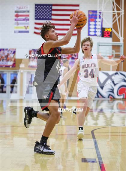Thumbnail 2 in Bountiful @ Woods Cross (Sophomore) photogallery.