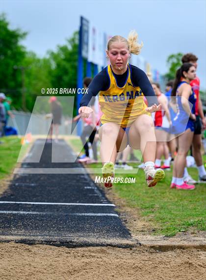 Thumbnail 2 in 3A District Track Meet @ Mountain Home photogallery.
