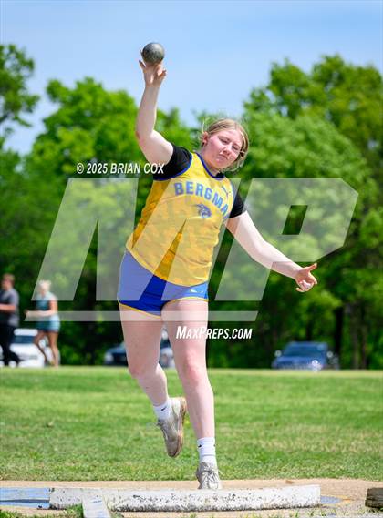 Thumbnail 2 in 3A District Track Meet @ Mountain Home photogallery.