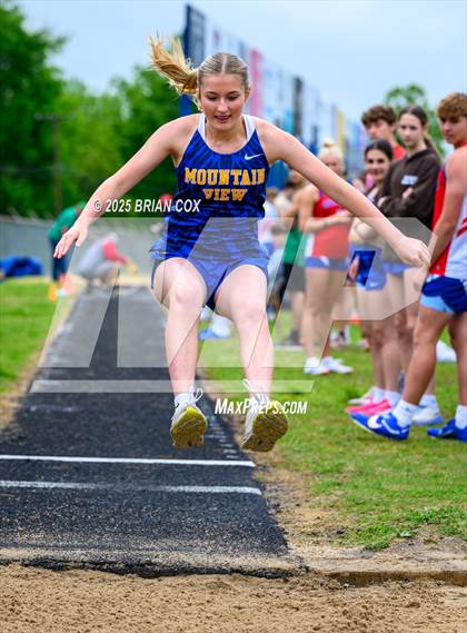 Thumbnail 3 in 3A District Track Meet @ Mountain Home photogallery.
