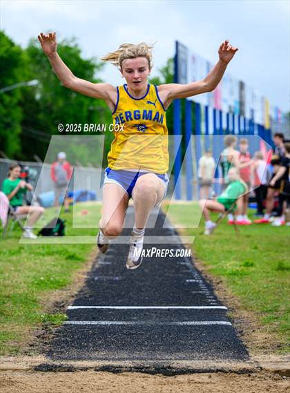 Thumbnail 1 in 3A District Track Meet @ Mountain Home photogallery.