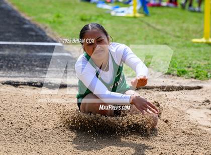 Thumbnail 2 in 3A District Track Meet @ Mountain Home photogallery.