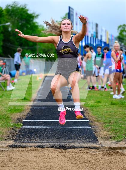 Thumbnail 2 in 3A District Track Meet @ Mountain Home photogallery.
