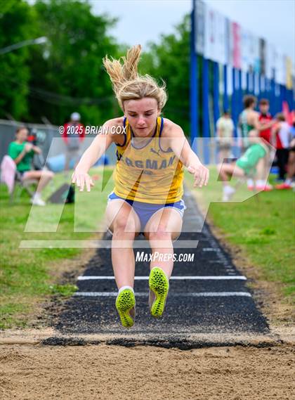 Thumbnail 2 in 3A District Track Meet @ Mountain Home photogallery.