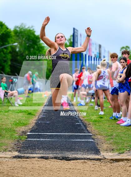 Thumbnail 3 in 3A District Track Meet @ Mountain Home photogallery.