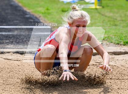 Thumbnail 2 in 3A District Track Meet @ Mountain Home photogallery.