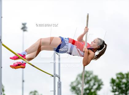 Thumbnail 2 in 3A District Track Meet @ Mountain Home photogallery.