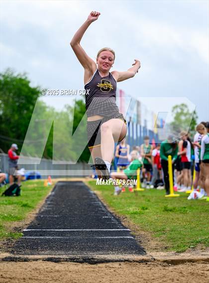 Thumbnail 1 in 3A District Track Meet @ Mountain Home photogallery.