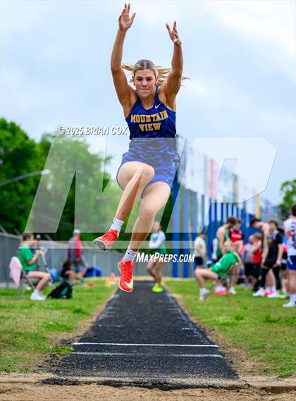 Thumbnail 1 in 3A District Track Meet @ Mountain Home photogallery.
