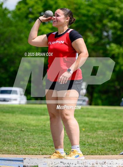 Thumbnail 3 in 3A District Track Meet @ Mountain Home photogallery.