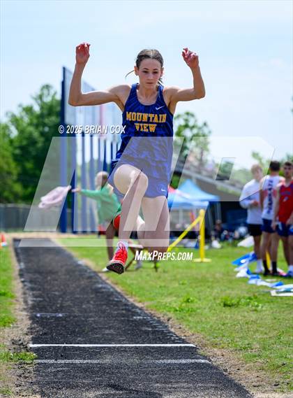 Thumbnail 1 in 3A District Track Meet @ Mountain Home photogallery.
