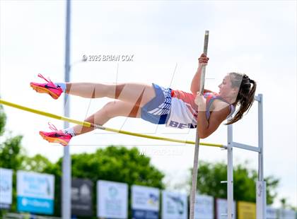Thumbnail 2 in 3A District Track Meet @ Mountain Home photogallery.