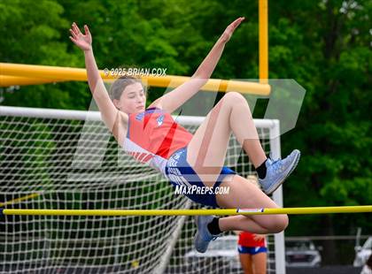 Thumbnail 2 in 3A District Track Meet @ Mountain Home photogallery.