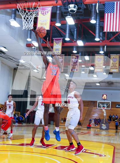 Thumbnail 3 in George Washington Prep vs. University (CIF D1 Final) photogallery.