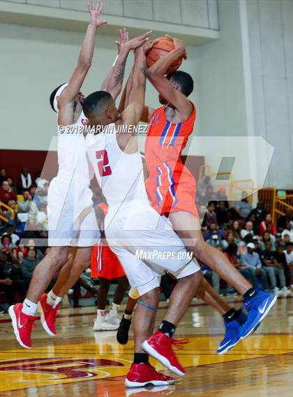 Thumbnail 2 in George Washington Prep vs. University (CIF D1 Final) photogallery.