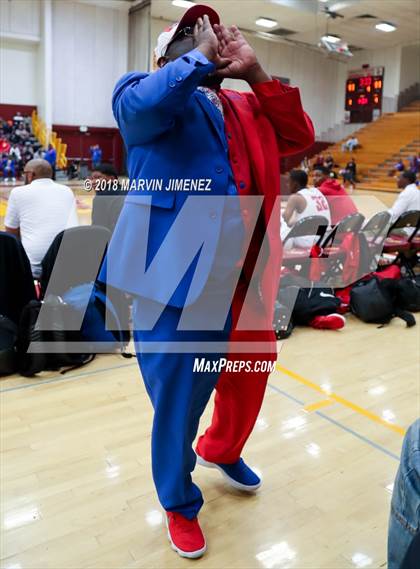 Thumbnail 3 in George Washington Prep vs. University (CIF D1 Final) photogallery.