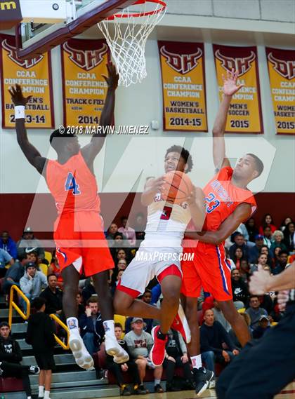 Thumbnail 3 in George Washington Prep vs. University (CIF D1 Final) photogallery.