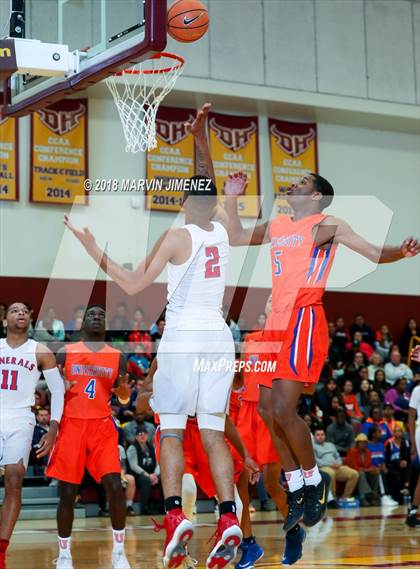 Thumbnail 3 in George Washington Prep vs. University (CIF D1 Final) photogallery.