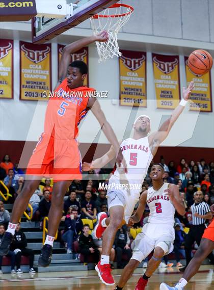 Thumbnail 3 in George Washington Prep vs. University (CIF D1 Final) photogallery.